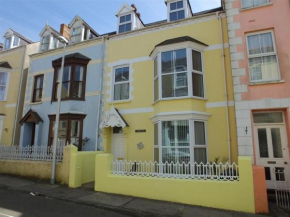 6 Bed in Tenby FB220